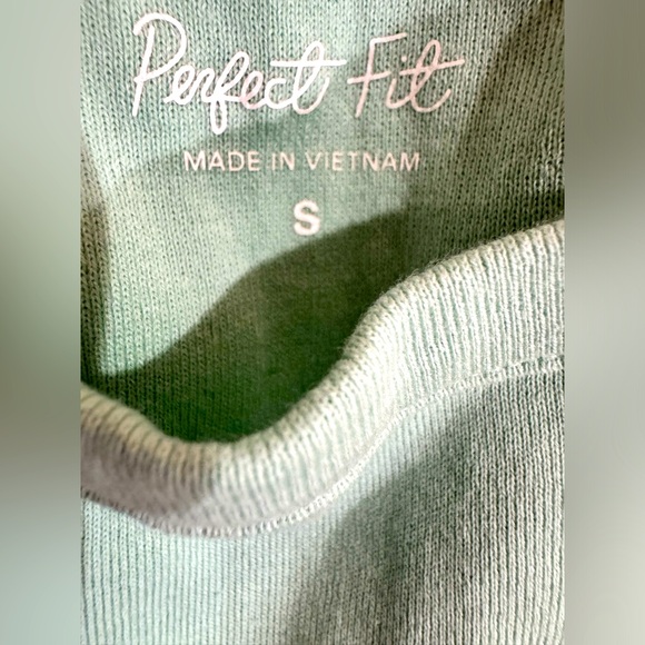 J. Crew Perfect T 🛍️ Small Shirt - Picture 2 of 5
